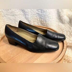 EASY SPIRIT Women’s Black Leather Pump Size 6.5 ESLINFORD